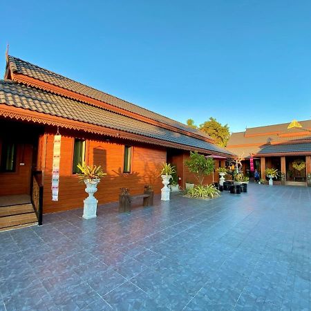 Khum Lanna Boutique Hotel Sisaket Kültér fotó