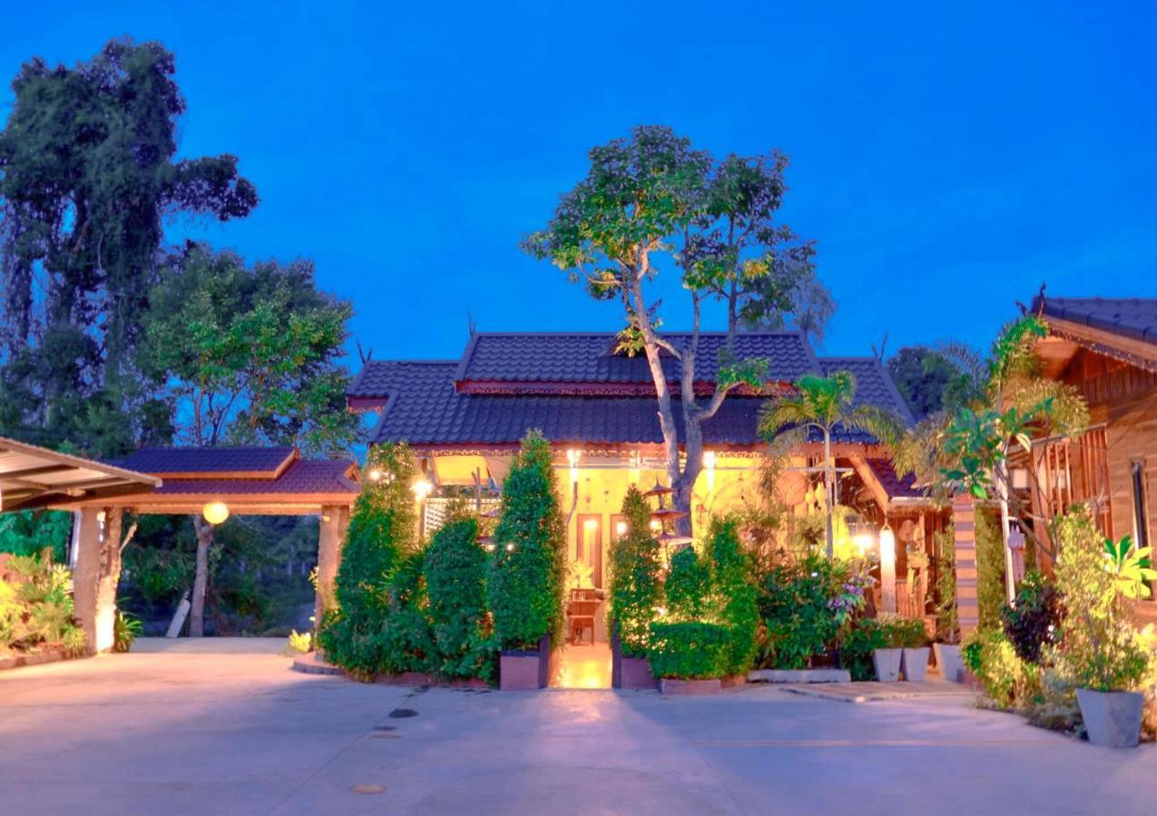 Khum Lanna Boutique Hotel Sisaket Kültér fotó