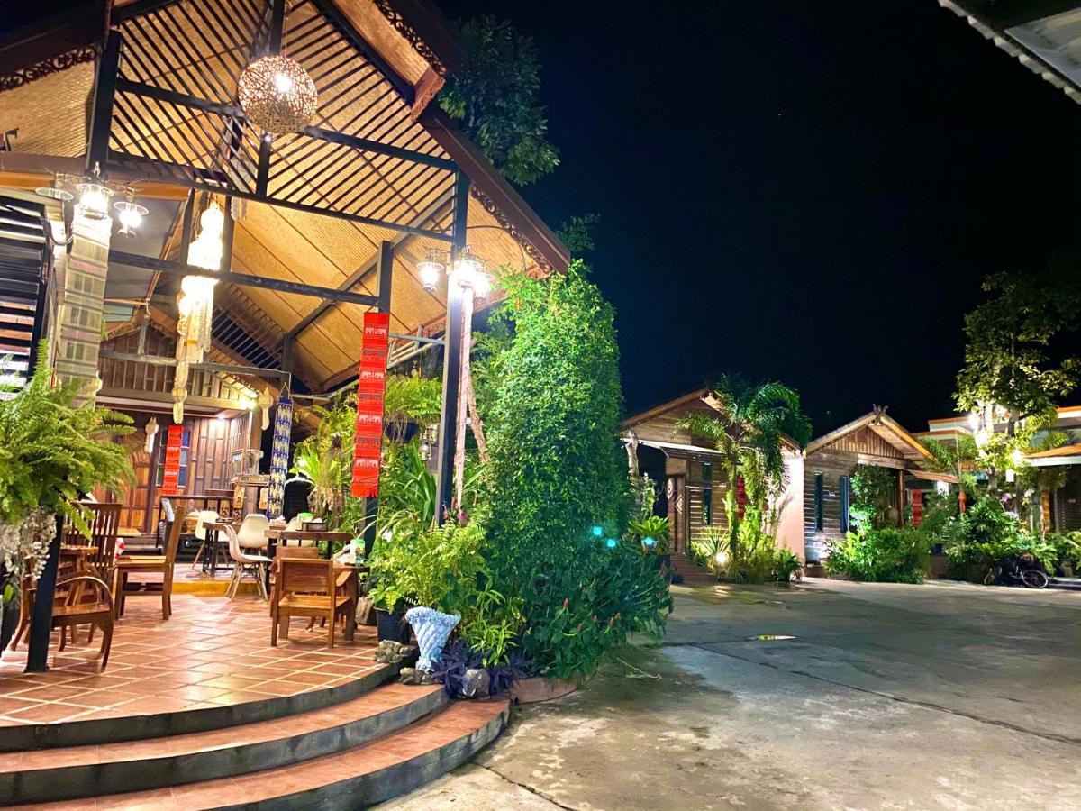 Khum Lanna Boutique Hotel Sisaket Kültér fotó