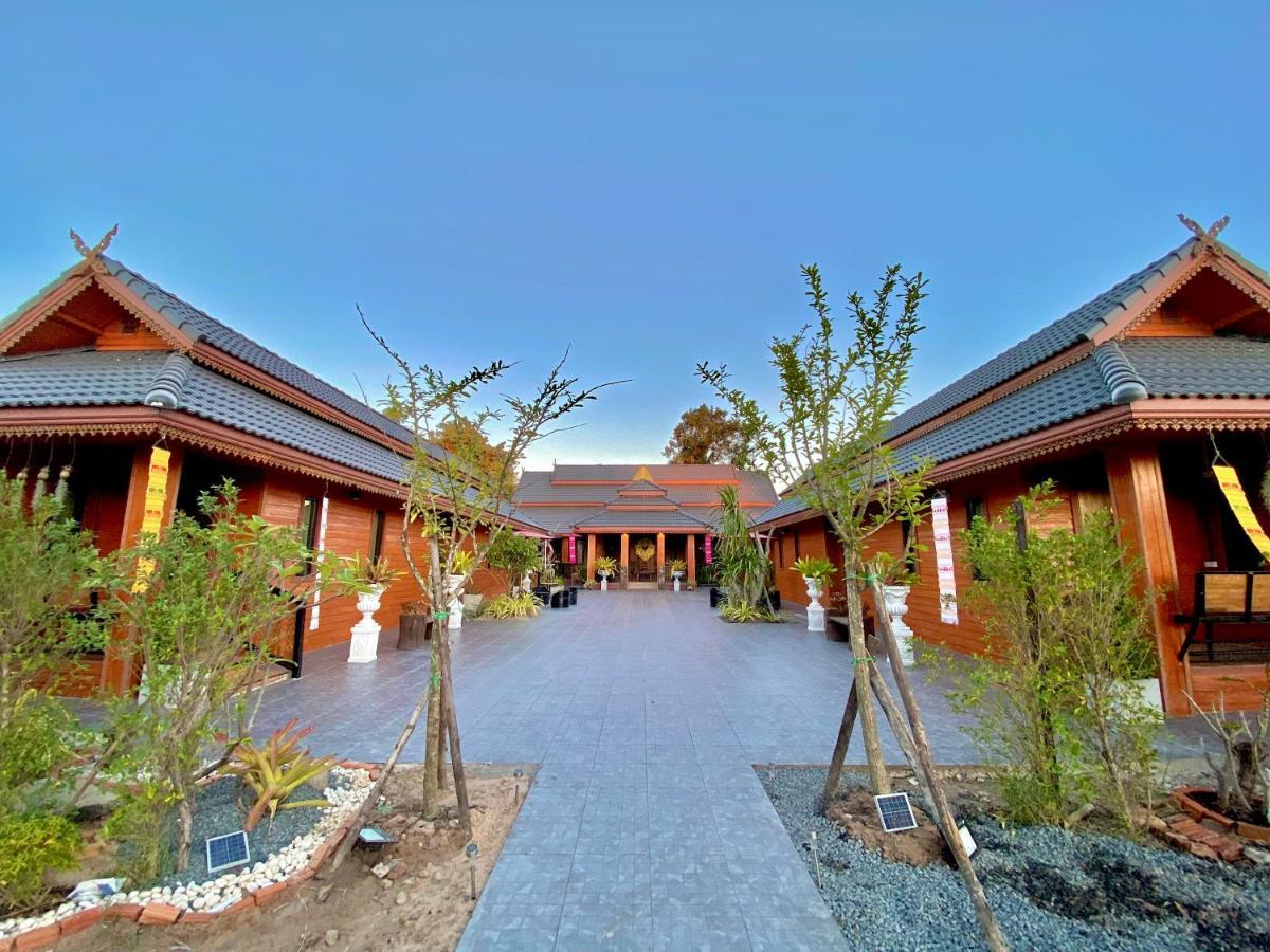 Khum Lanna Boutique Hotel Sisaket Kültér fotó