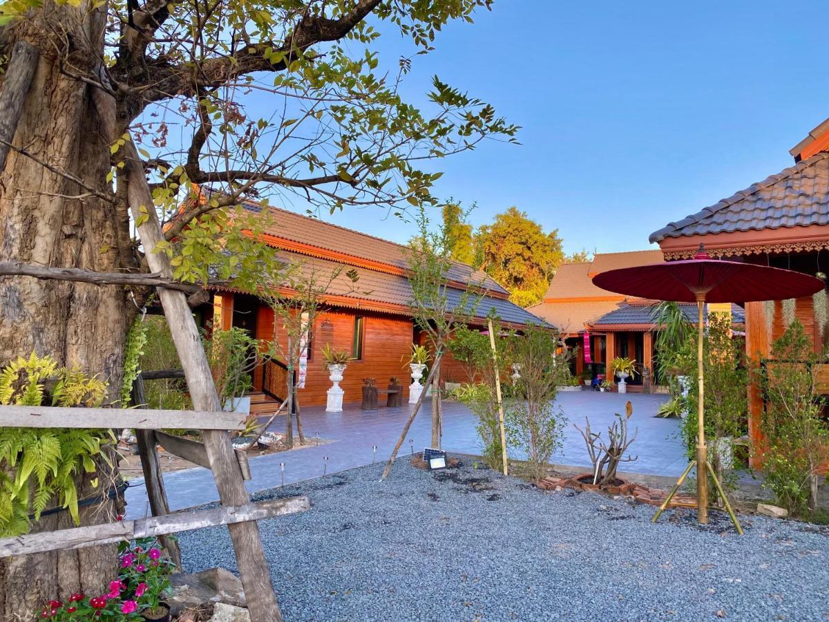 Khum Lanna Boutique Hotel Sisaket Kültér fotó