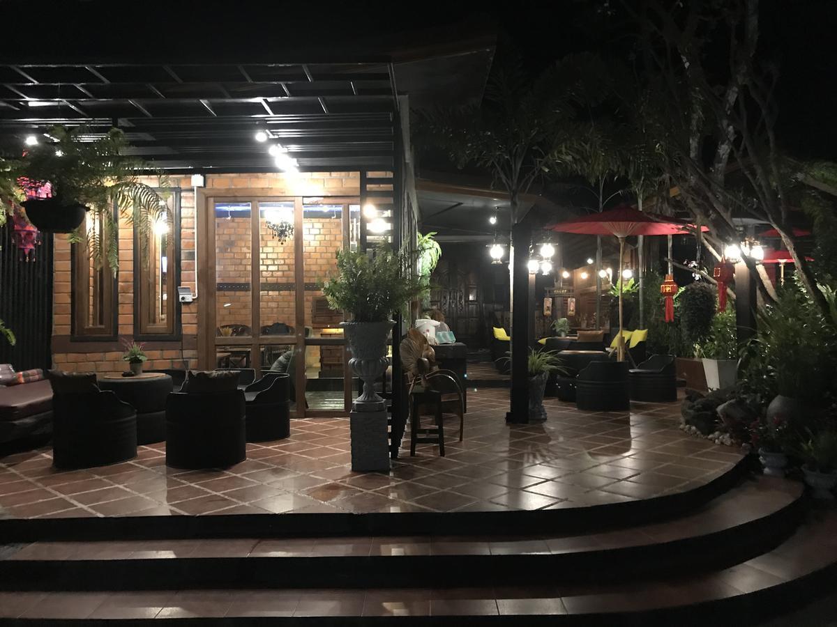 Khum Lanna Boutique Hotel Sisaket Kültér fotó