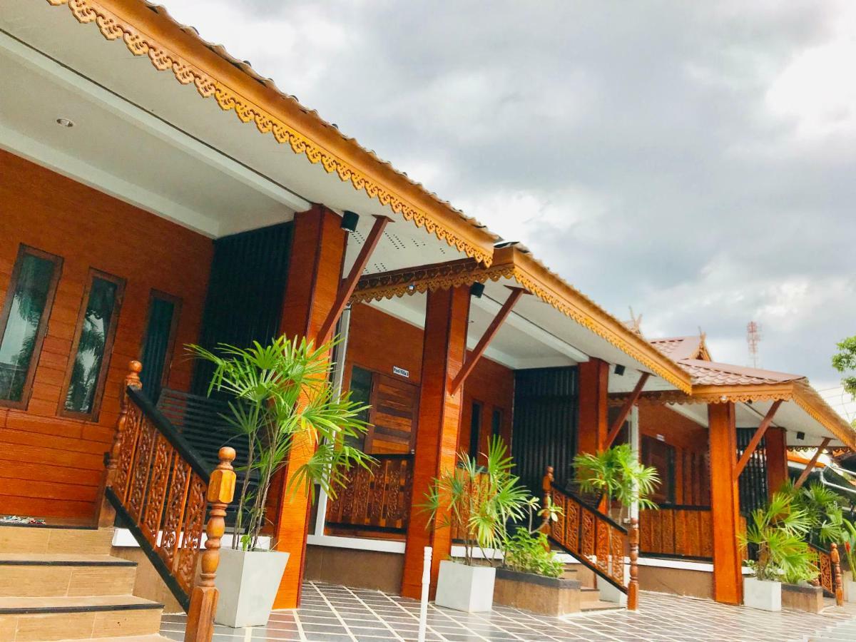 Khum Lanna Boutique Hotel Sisaket Kültér fotó